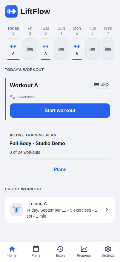LiftFlow home screen showing a Training Plan and weekly workout schedule